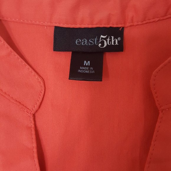 East 5th Women´s Coral Button Up Top, Size M - Picture 8 of 16